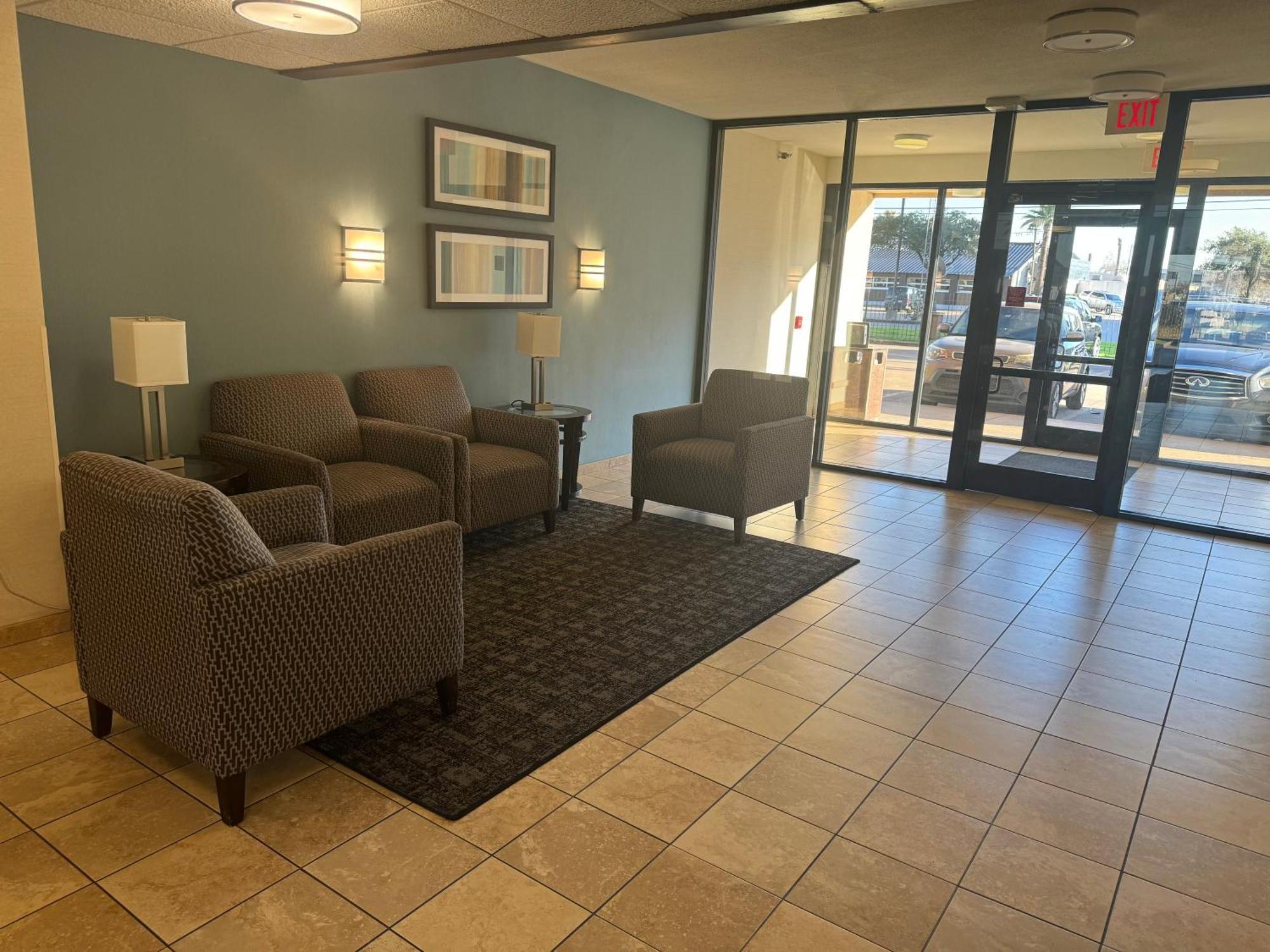 Sonesta Essential Houston Hobby Airport Hotel Bagian luar foto
