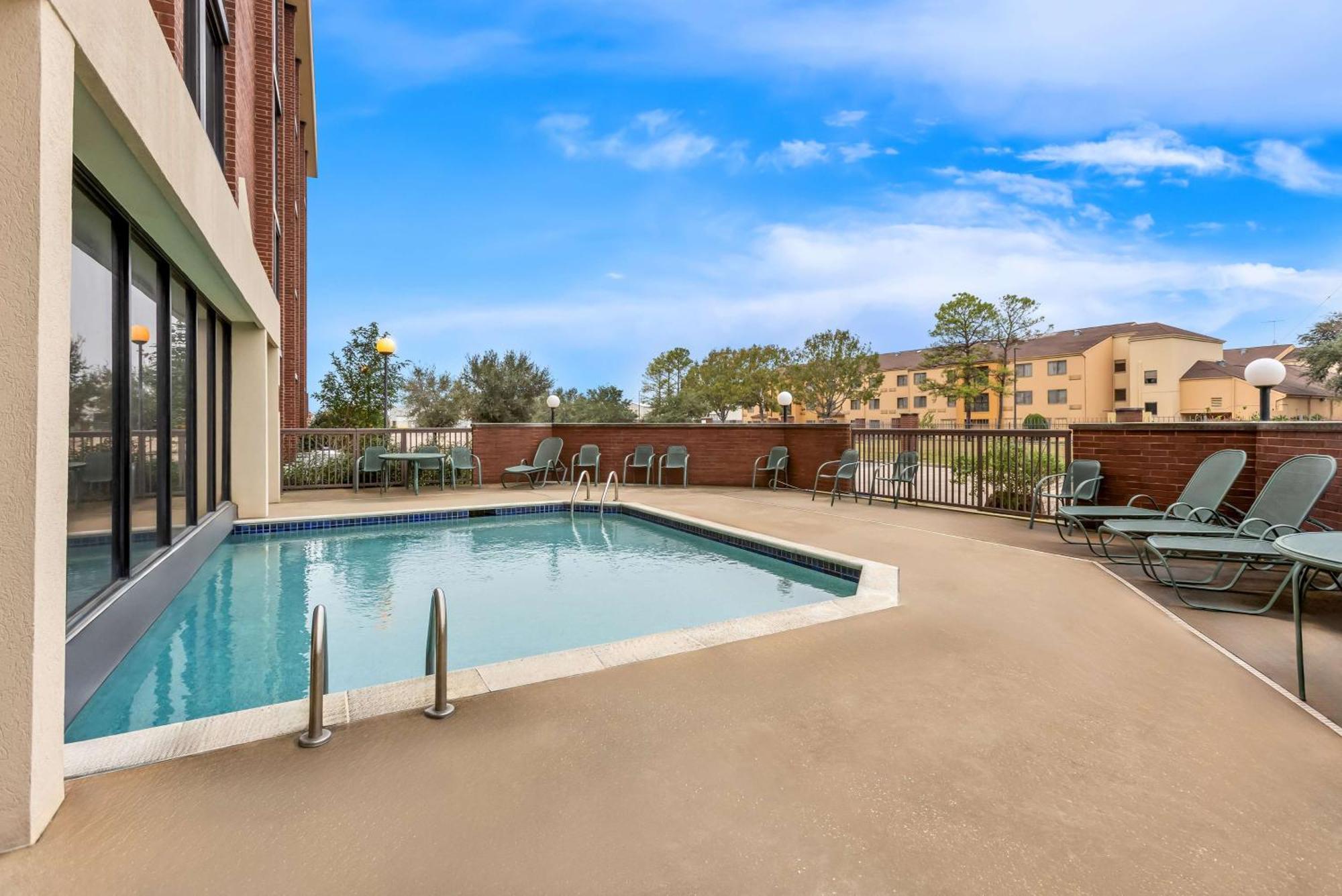 Sonesta Essential Houston Hobby Airport Hotel Bagian luar foto